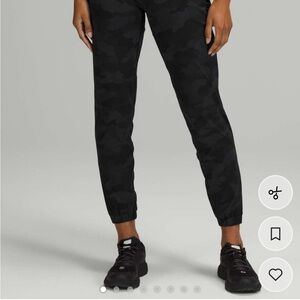 LuluLemon Green Camouflage Joggers 23’ inch